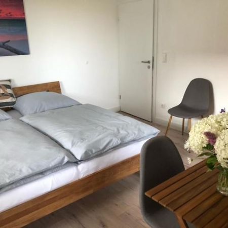 Die Graefin Auf Ruegen - Ferienappartements Parchtitz ภายนอก รูปภาพ