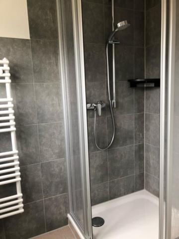 Die Graefin Auf Ruegen - Ferienappartements Parchtitz ภายนอก รูปภาพ