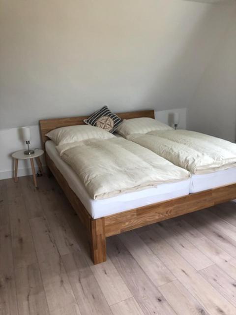 Die Graefin Auf Ruegen - Ferienappartements Parchtitz ภายนอก รูปภาพ